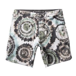 Vissla Shred Head 17.5" Board Shorts - 32